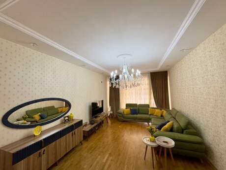 3 otaqlı mənzil, 129 m², Səbail: 337 000 ₼ 2