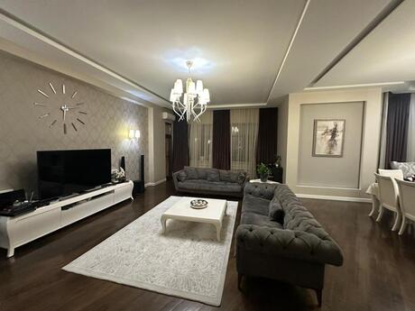 5 otaqlı yeni tikili - Nizami m. - 200 m²
