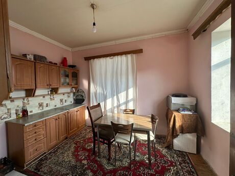 4 otaqlı həyət evi/bağ evi - Səngəçal q. - 130 m²
