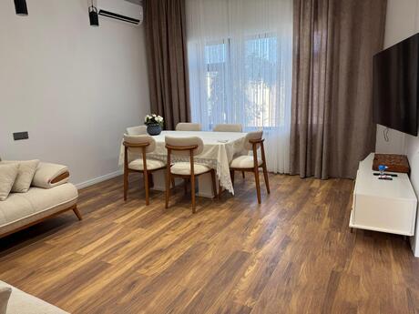 5 otaqlı həyət evi/bağ evi - Mərdəkan q. - 300 m²