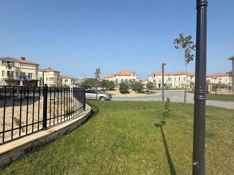 8 otaqlı həyət evi/bağ evi - Nardaran q. - 390 m²