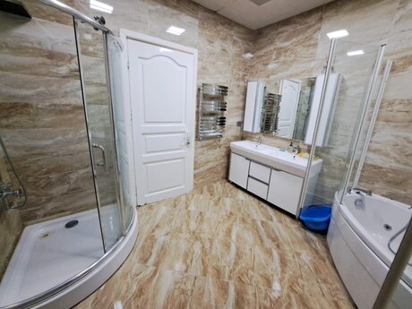 Аренда: 5-комнатная квартира, 250 м², Sahil: 3 500 ₼/мес 5