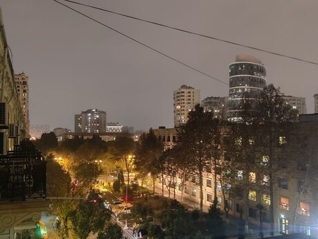 3 otaqlı köhnə tikili - Elmlər Akademiyası m. - 90 m²