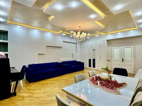 3-комн. новостройка - м. 8 ноября - 127 м²