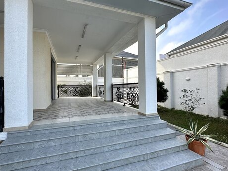 6 otaqlı həyət evi/bağ evi - Buzovna q. - 350 m²