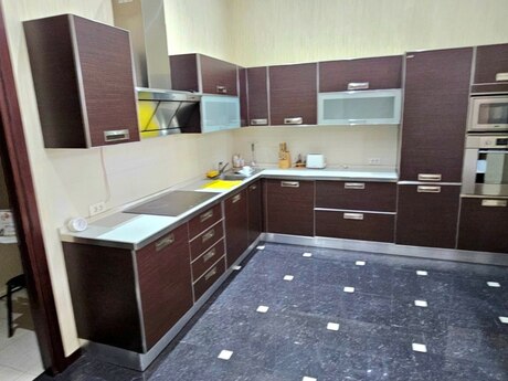 Kirayə 3 otaqlı mənzil, 168 m², Sahil: 3 100 ₼/ay 5