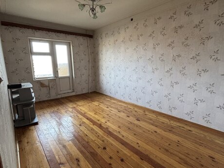 4 otaqlı köhnə tikili - Həzi Aslanov q. - 100 m²
