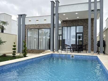 4 otaqlı həyət evi/bağ evi - Şüvəlan q. - 160 m²