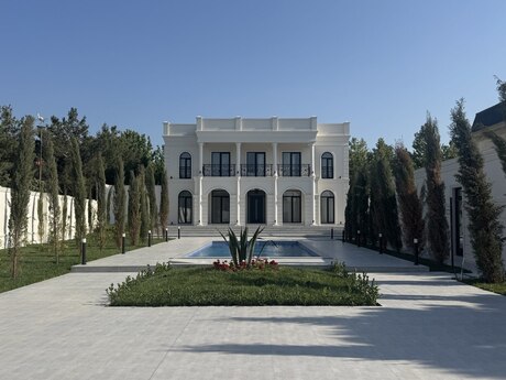 6 otaqlı həyət evi/bağ evi - Mərdəkan q. - 350 m²