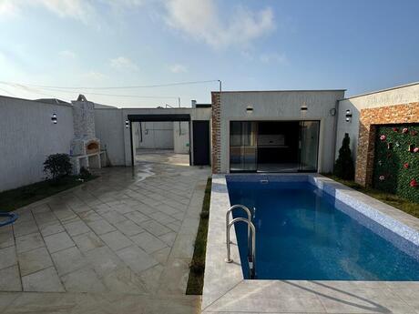 4 otaqlı həyət evi/bağ evi - Şüvəlan q. - 160 m²