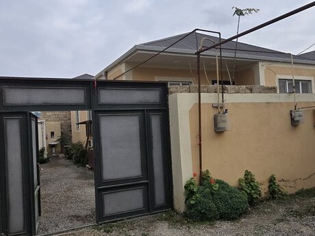 4 otaqlı həyət evi/bağ evi - Binə q. - 100 m²