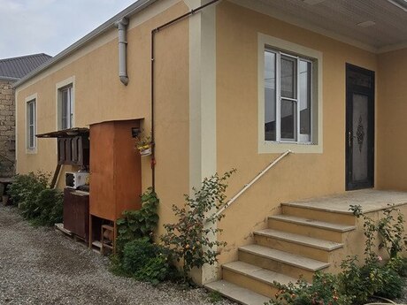 4 otaqlı həyət evi/bağ evi - Binə q. - 100 m²