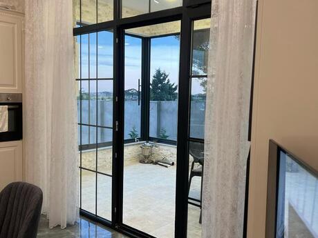 5 otaqlı həyət evi/bağ evi - Pirşağı q. - 300 m²