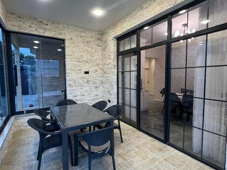 5 otaqlı həyət evi/bağ evi - Pirşağı q. - 300 m²