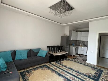 2 otaqlı yeni tikili - 8 Noyabr m. - 72 m²