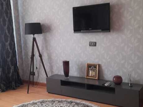 Объявление №5698296 - Баку, пос. Бадамдар, 2-комн., 60 м², 11/18 этаж