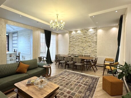 4 otaqlı həyət evi/bağ evi - Zığ q. - 160 m²