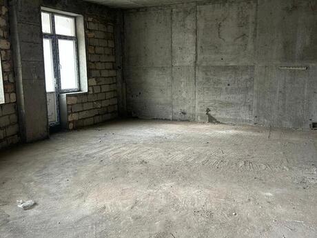4 otaqlı yeni tikili - Binəqədi r. - 208 m²