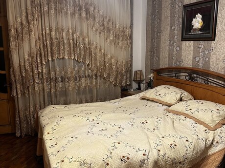 3 otaqlı köhnə tikili - Əhmədli m. - 70 m²