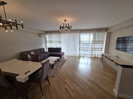 2 otaqlı köhnə tikili - 28 May m. - 96 m²