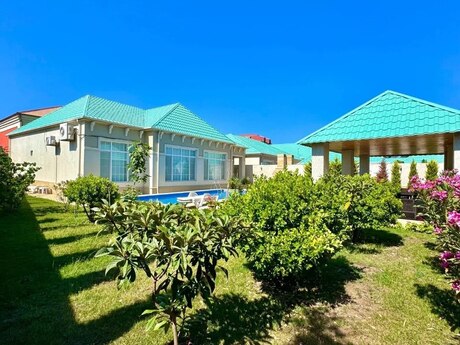 4 otaqlı həyət evi/bağ evi - Mərdəkan q. - 180 m²
