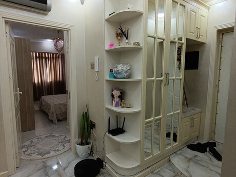 5 otaqlı köhnə tikili - Bakıxanov q. - 120 m²