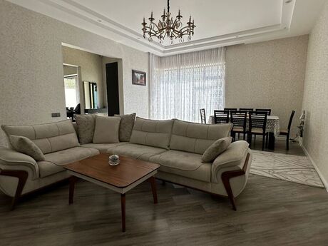 4 otaqlı həyət evi/bağ evi - Mərdəkan q. - 160 m²