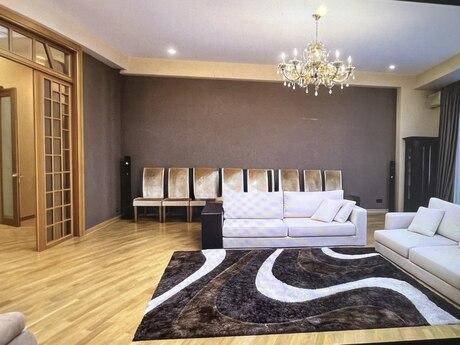 4-комнатная квартира, 200 м², 28 May: 535 000 ₼ 2