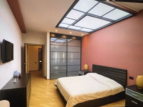 4 otaqlı yeni tikili - 28 May m. - 200 m²