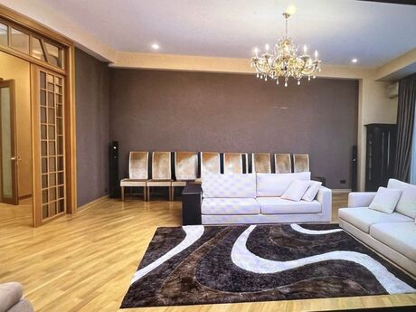 4 otaqlı yeni tikili - 28 May m. - 200 m²