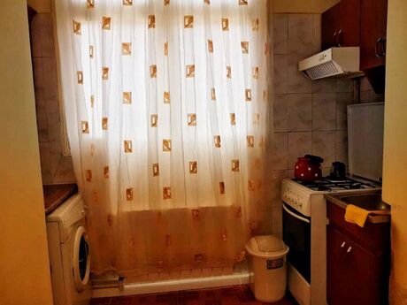 1 otaqlı köhnə tikili - Elmlər Akademiyası m. - 42 m²