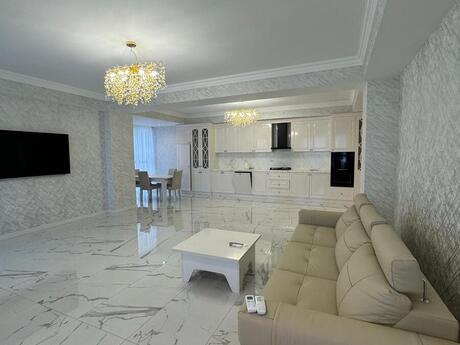 4 otaqlı yeni tikili - Bayıl q. - 160 m²