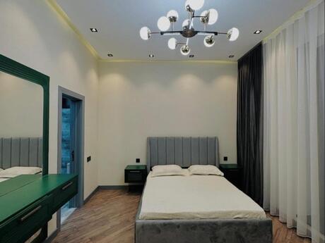 4 otaqlı həyət evi/bağ evi - Mərdəkan q. - 180 m²