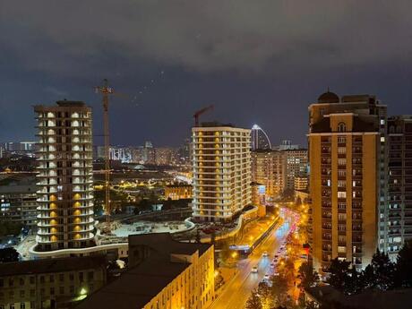 Elan №5701116 - Bakı, Gənclik m., 5 otaqlı, 610 m², 14/14 mərtəbə