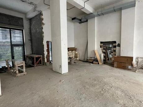 Obyekt - Ağ şəhər q. - 300 m²