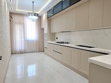 3 otaqlı yeni tikili - 20 Yanvar m. - 130 m²