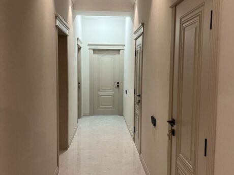 Elan №5701642 - Bakı, Memar Əcəmi m., 4 otaqlı, 200 m², 12/13 mərtəbə