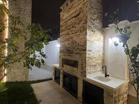 5 otaqlı həyət evi/bağ evi - Şüvəlan q. - 250 m²