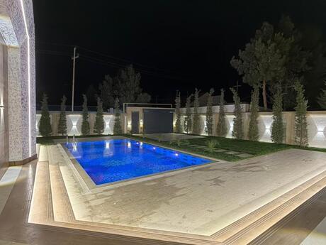 5 otaqlı həyət evi/bağ evi - Şüvəlan q. - 250 m²