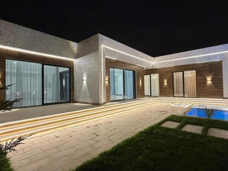 5 otaqlı həyət evi/bağ evi - Şüvəlan q. - 250 m²
