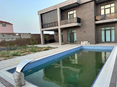 7 otaqlı həyət evi/bağ evi - Fatmayı q. - 380 m²