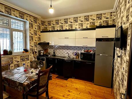 4 otaqlı həyət evi/bağ evi - Hökməli q. - 130 m²