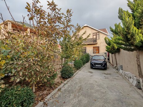 5 otaqlı həyət evi/bağ evi - Savalan q. - 180 m²