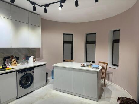 5 otaqlı həyət evi/bağ evi - Buzovna q. - 230 m²