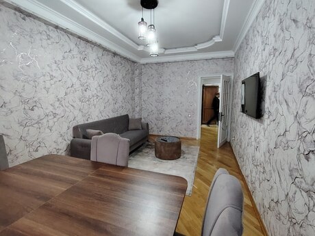 2 otaqlı yeni tikili - 8-ci mikrorayon q. - 65 m²