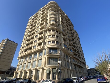 4 otaqlı yeni tikili - Nizami m. - 200 m²