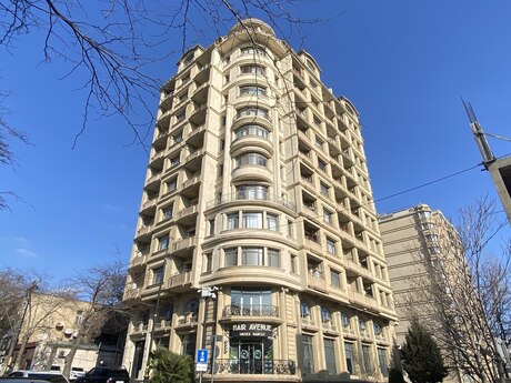 4 otaqlı yeni tikili - Nizami m. - 200 m²