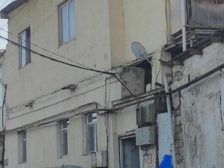 4 otaqlı köhnə tikili - Elmlər Akademiyası m. - 110 m²