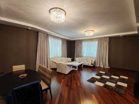 4-комн. новостройка - м. 8 ноября - 175 м²