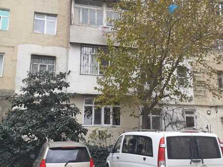 5 otaqlı köhnə tikili - Neftçilər m. - 130 m²